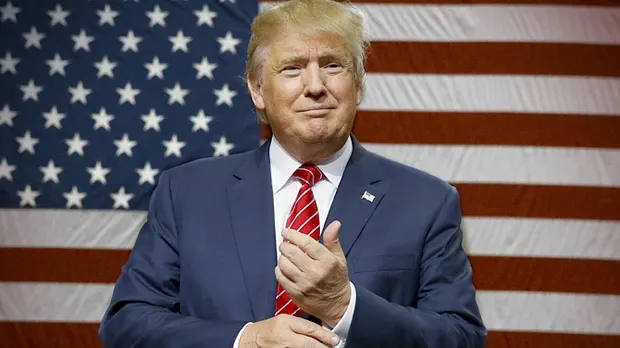 Trump: Incendierea steagului american ar trebui pedepsită cu închisoarea sau pierderea cetăţeniei