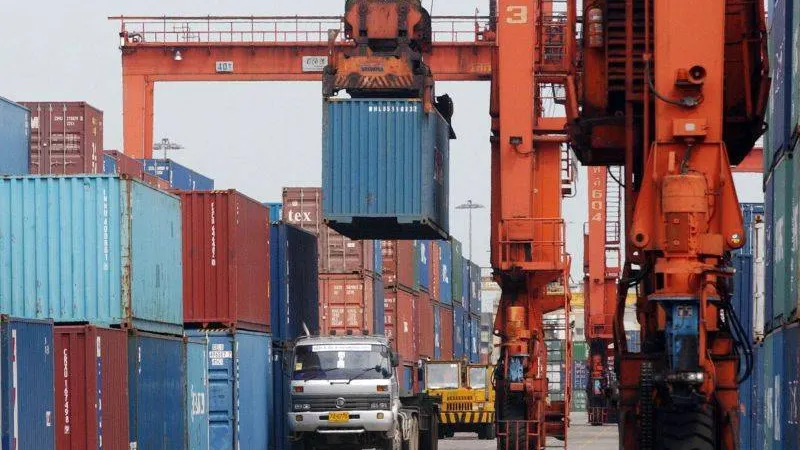 Un transport de deşeuri toxice din România, în mijlocul unui scandal în Hong Kong