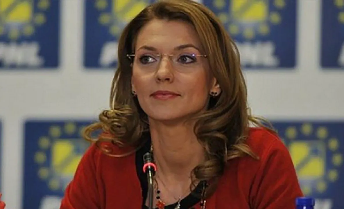 Alina Gorghiu: "Meciul încă se joacă. Nu renunţăm la formarea unei majorităţi pentru Cioloş"