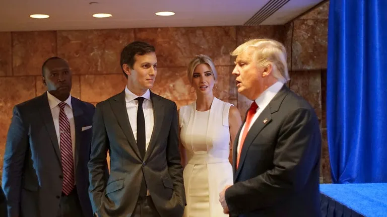 Nouă lovitură pentru Trump: ginerele său, consilier la Casa Albă, s-a întâlnit cu ambasadorul Rusiei