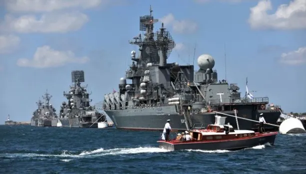 Rusia a trimis nave de război în Marea Neagră - Tensiune la cote maxime în estul Ucrainei