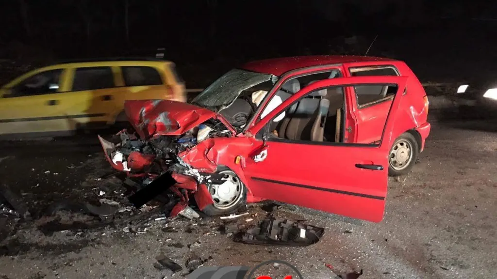Accident cumplit joi seară. Cel puțin 4 victime