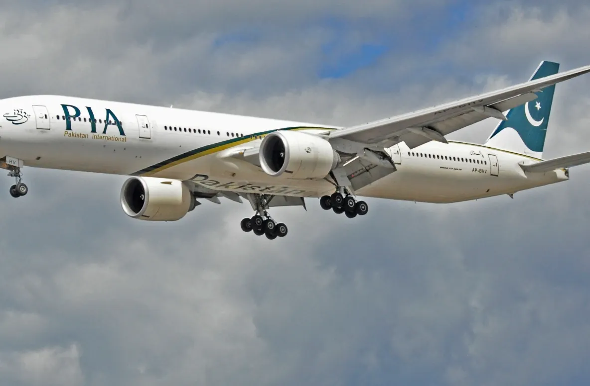 Un avion cu 48 de persoane la bord s-a prăbușit în Pakistan. Nu există supravieţuitori