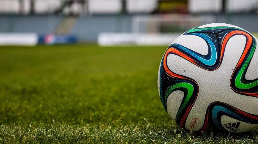 Tragedie. Un fotbalist de 19 ani a murit pe teren, imediat după ce a înscris un gol 