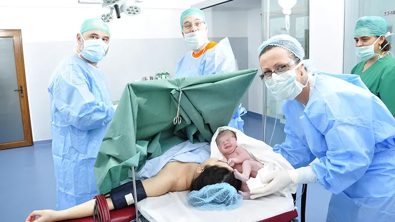 Ce le lipseşte copiilor născuţi prin cezariană. Răspunsul şocant al cercetătorilor