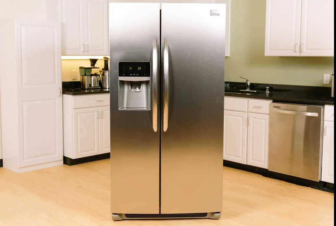 eMAG – Top 6 cele mai ieftine frigidere de tip side by side