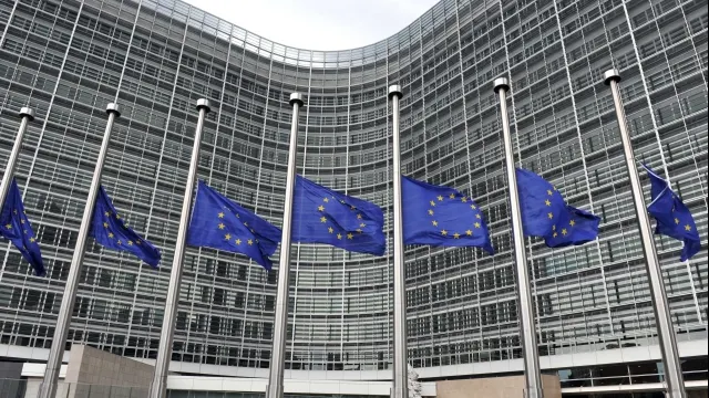 Critici dure la adresa Comisiei Europene: Instituția, acuzată că favorizează interesele Rusiei
