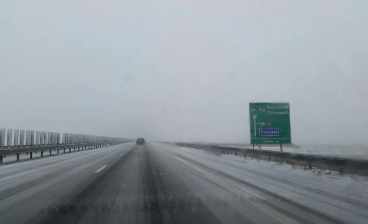 Traficul pe Autostrada Soarelui A2, deviat din cauza poleiului