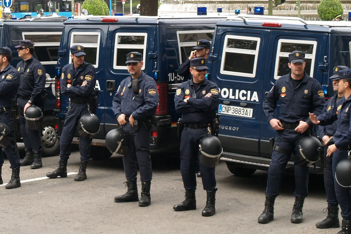 Alertă în Spania! Doi posibili jihadiști înarmaţi şi extrem de periculoşi au fost arestaţi 