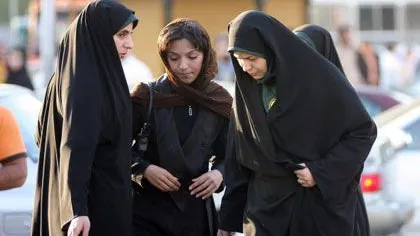 Austria vrea să interzică portul vălului islamic în locurile publice 