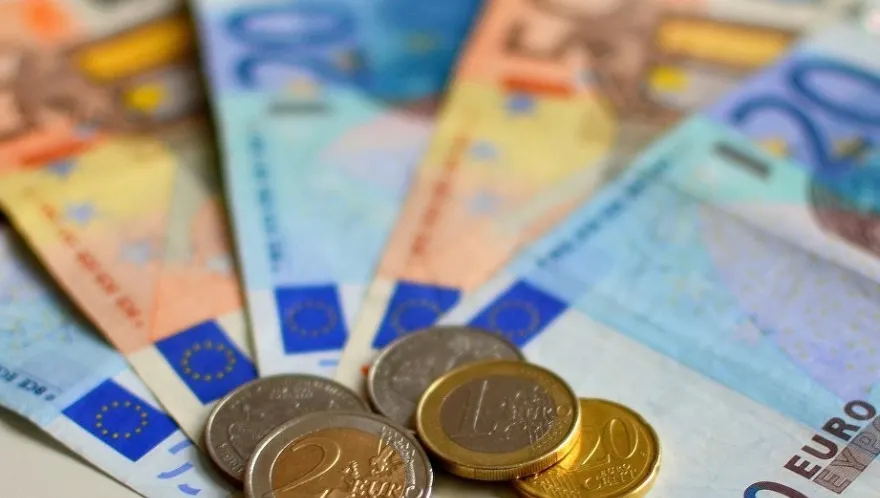 În ce regiune din România trebuie să te angajezi, ca să câştigi cei mai mulţi bani
