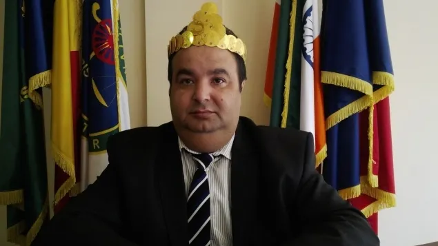 Regele Cioabă i-a transmis lui Donald Trump că rromii vor să lucreze la zidul dintre SUA şi Mexic