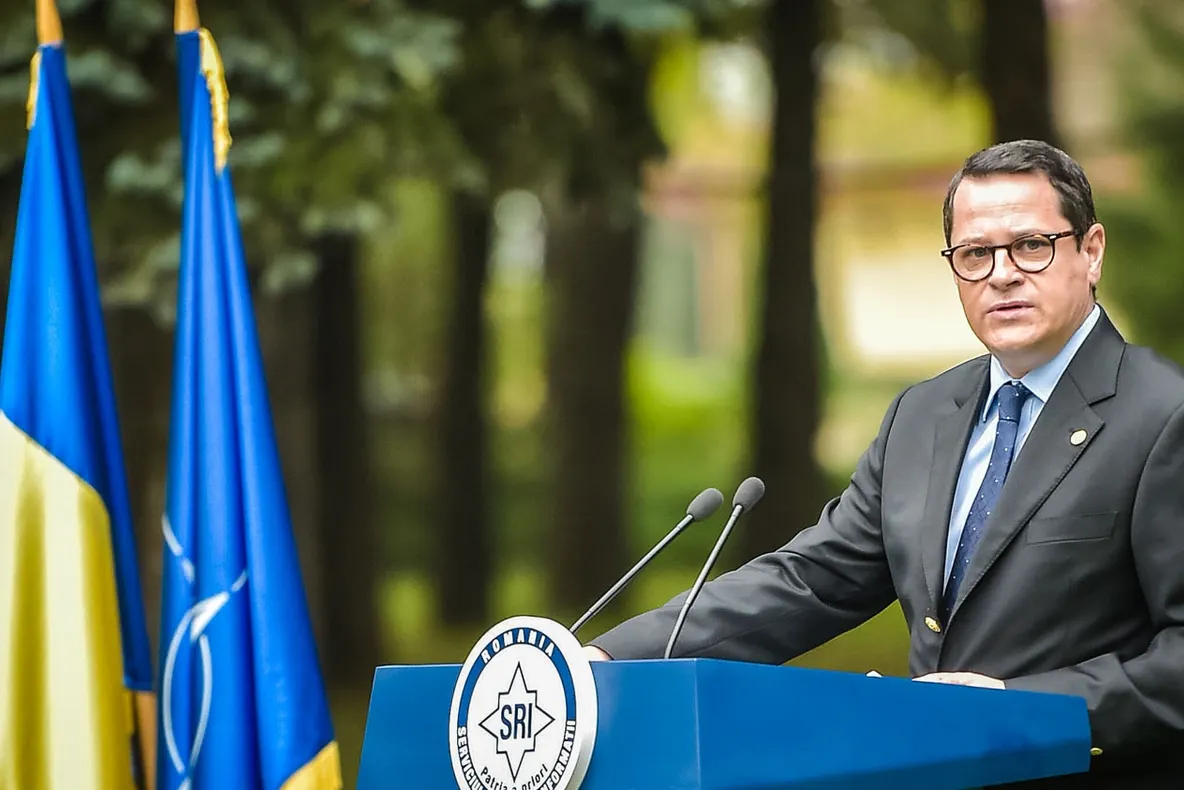 Eduard Hellvig: MAI și SRI nu duc războaie diferite, doar armele diferă