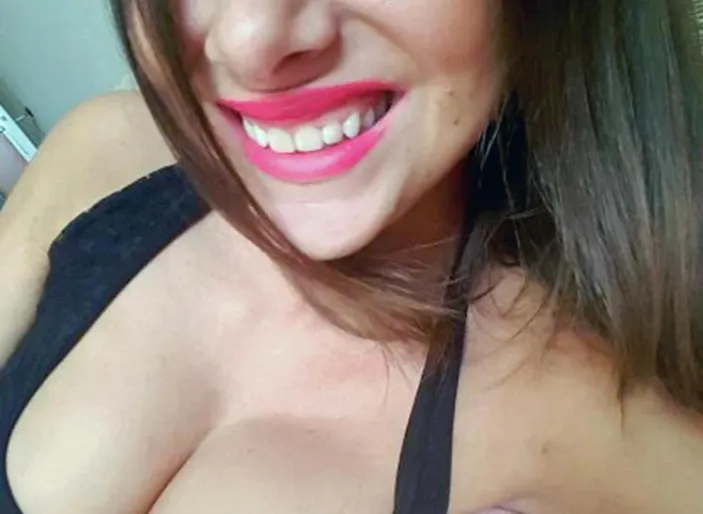 O vedetă tv a recunoscut că lucrează ca prostituată şi câţi bani câştigă