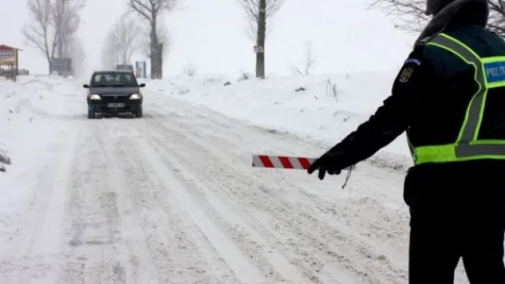 Viscolul face ravagii! Ce DRUMURI sunt ÎNCHISE 