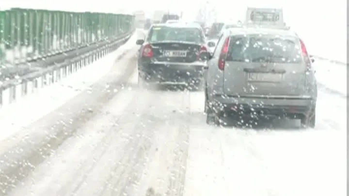 Zeci de români înzăpeziți în Bulgaria au ajuns în țară