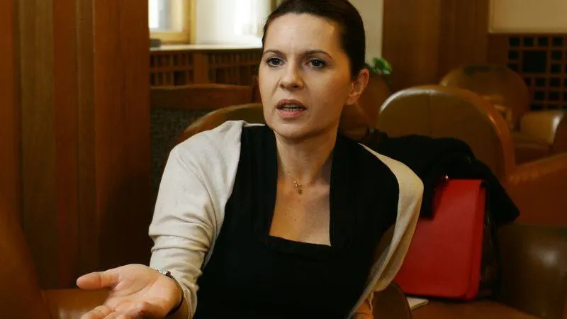 PNL pregăteşte o demisie în masă a parlamentarilor formaţiunii, pentru a organiza alegeri anticipate