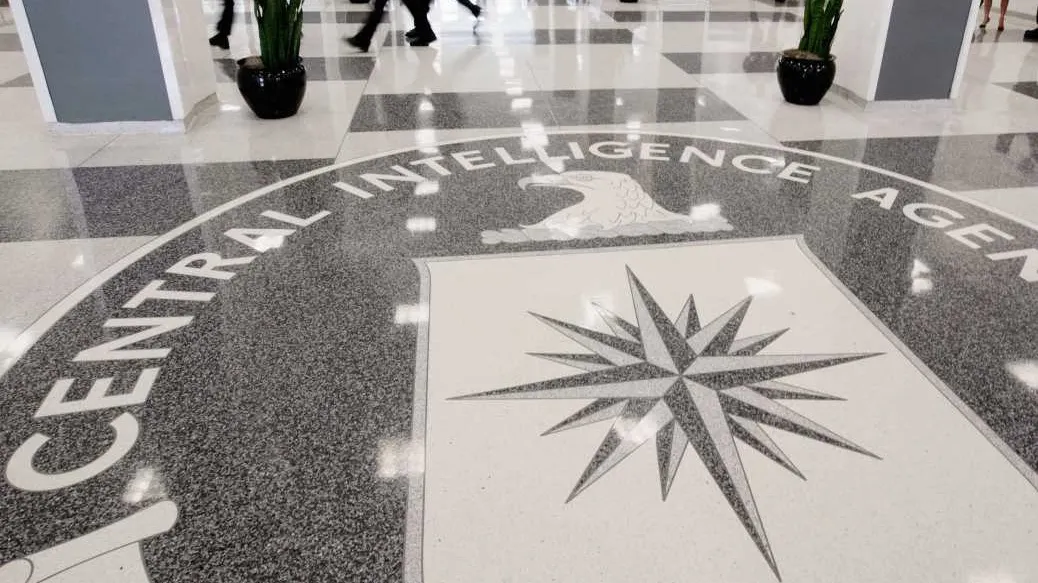 Agenţi CIA, în pericol din cauza lui Trump. Interdicţia anulează strategiile de intelligence ale SUA