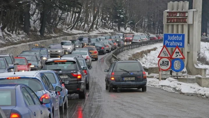 Avertisment pentru şoferi: ce se întâmplă, sâmbătă, pe Valea Prahovei