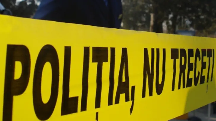 Moarte suspectă în Vaslui. Tânără de 17 ani, găsită moartă în casa iubitului ei