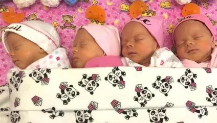 Mama a născut cvadrupleţi. Apoi, medicul s-a uitat la fețele bebelușilor. A înțeles imediat că...
