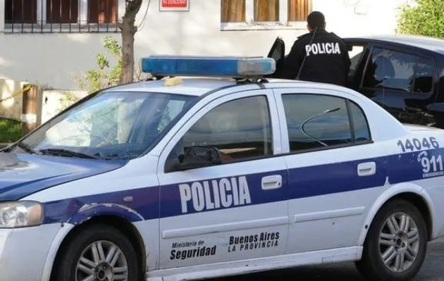 Scene de sex într-o mașină de poliție. Ce făceau doi ofițeri din Argentina în timpul unui jaf