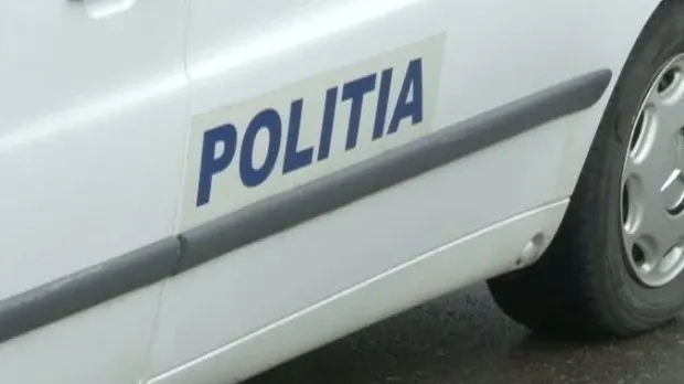 Șofer oprit de polițiști cu focuri de armă pe Autostrada Soarelui