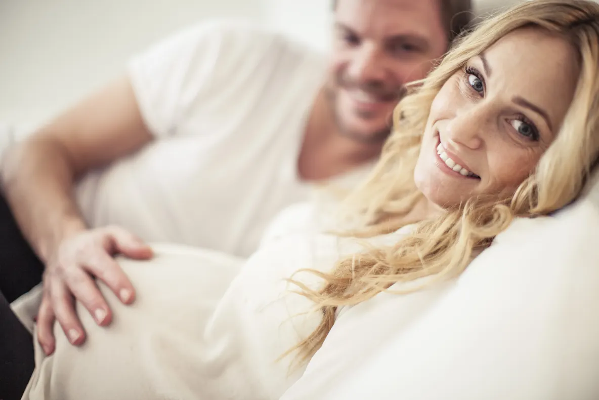 Cum arată gemenii cu TAŢI DIFERIŢI. Mama lor a avut relaţii intime cu doi bărbaţi în interval de 48h