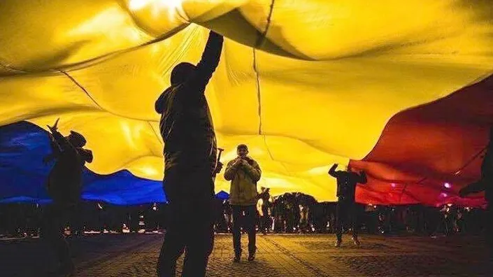 Un nou protest duminică seara în Piaţa Victoriei: ,,Ne-am săturat cât ne-aţi furat!"