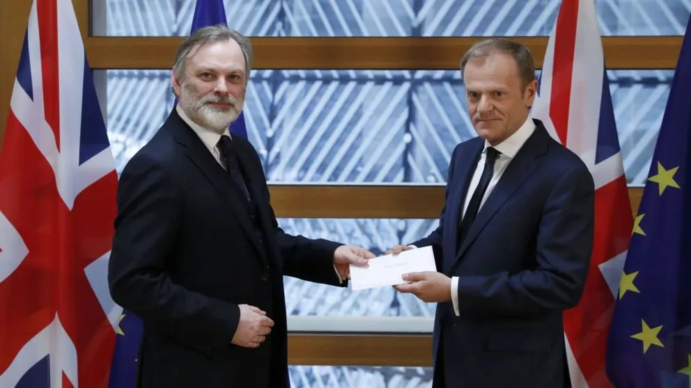 Este OFICIAL. Marea Britanie se desprinde de UE