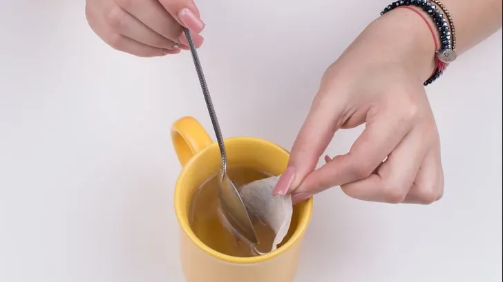 Până acum ai preparat greşit ceaiul. Ne îmbolnăvim cu zile fără să ştim!