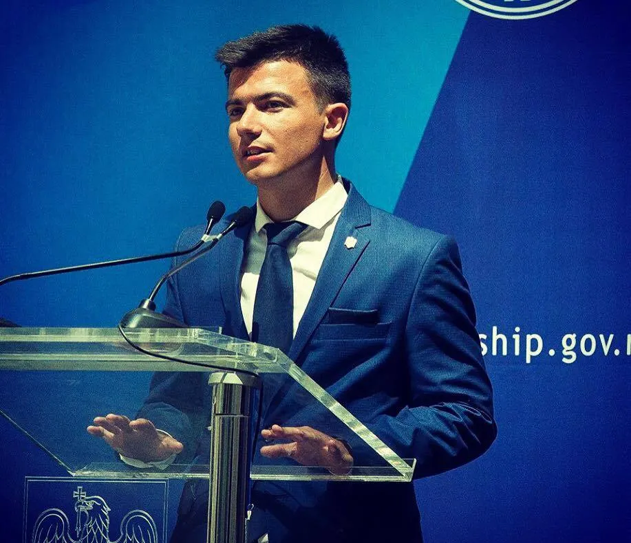 Cum se fraudează angajările la stat. Mărturia lui Cristian Botan, specialist concediat de Grindeanu