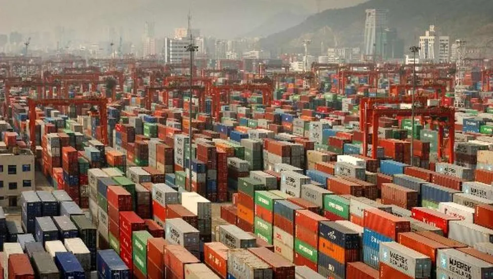 Noi vești proaste pentru China. Deficit comercial, după încetinirea creșterii economice