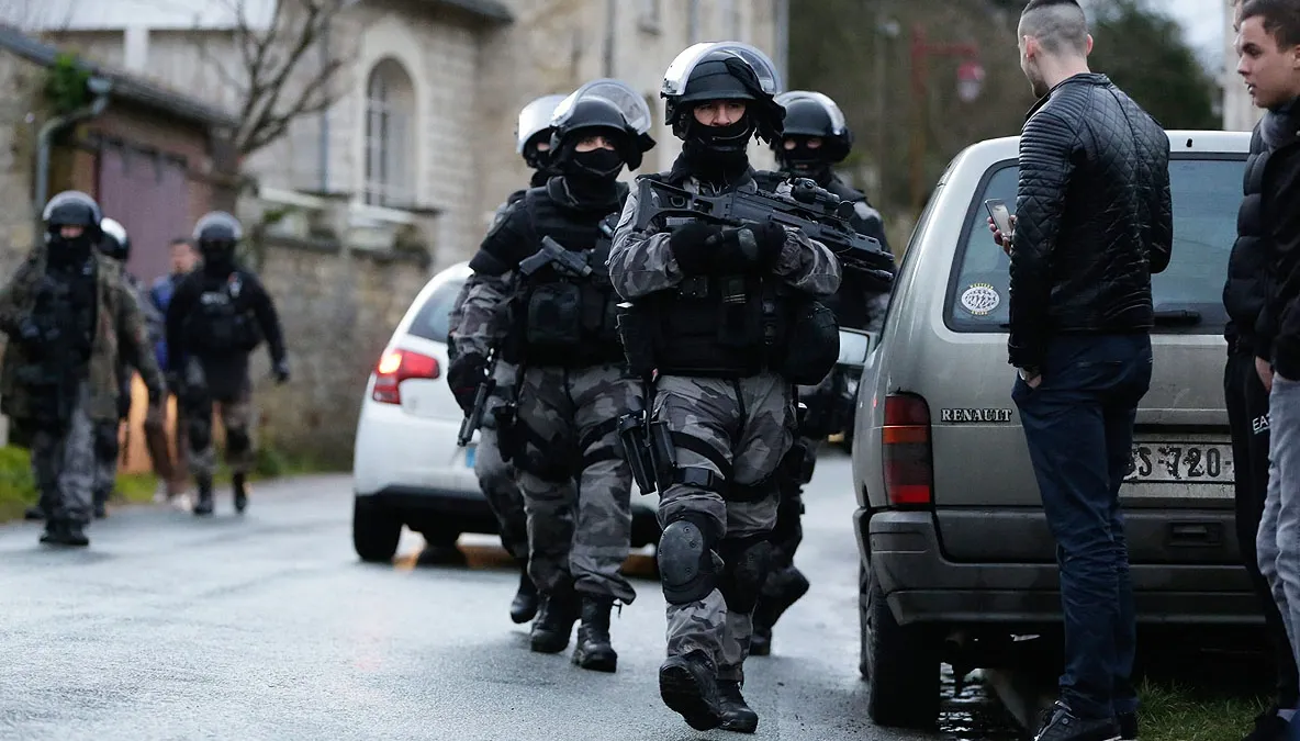 Incident armat în nordul Franţei: Cel puţin trei răniţi