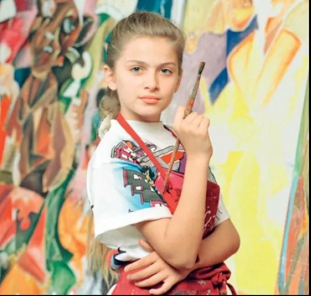 Cum arată acum ,,micuța Picasso", fata  care la 11 ani vindea tablouri cu 100.000 de dolari