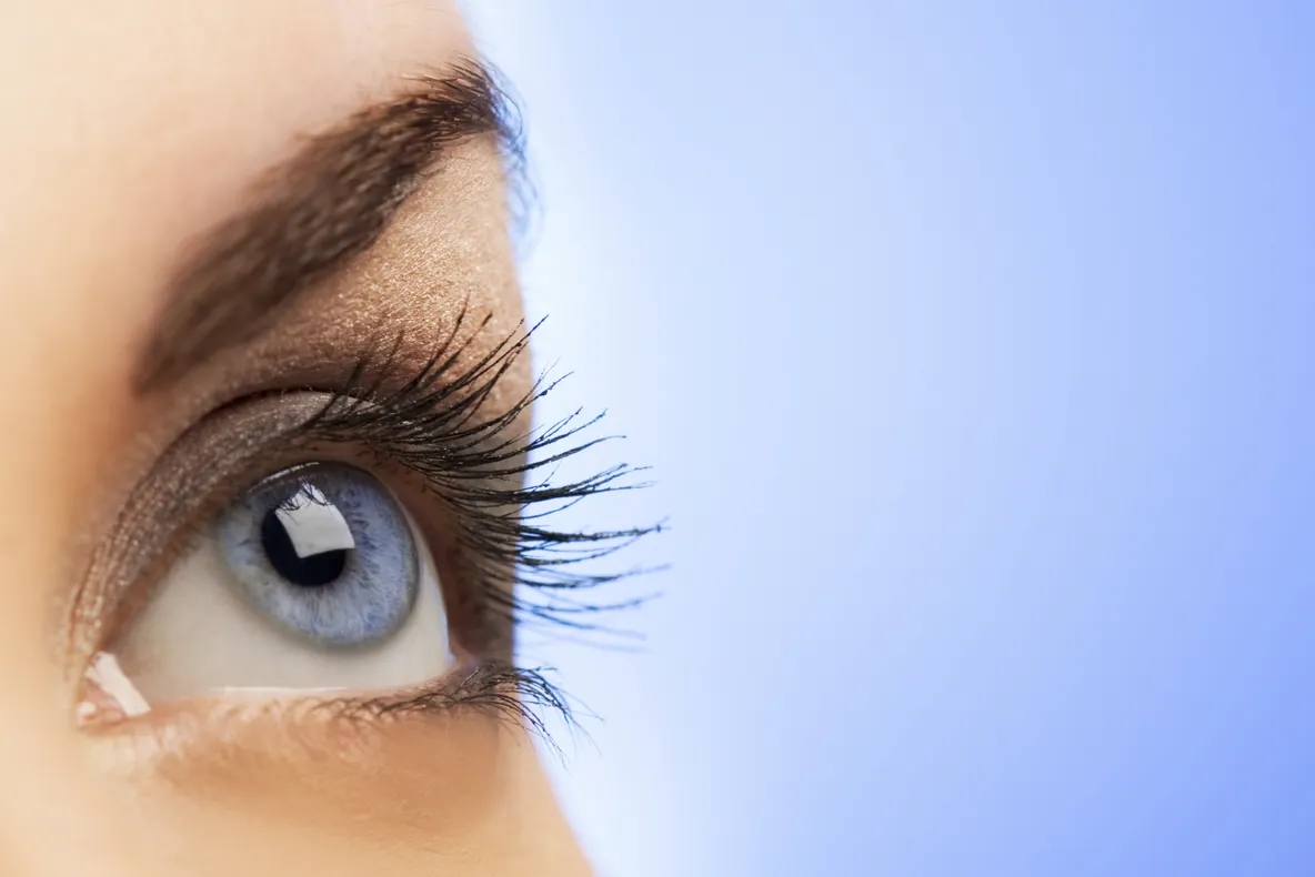 Blefaroplastia, o operație ușoară care face ochiul mai odihnit. În ce constă