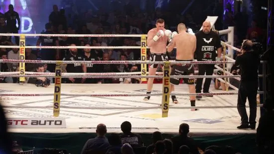 Prima gală Superkombat, transmisă de celebrul post american CBS Sports Network