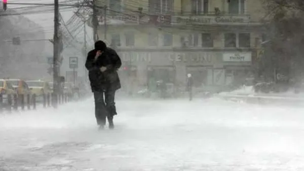 Vremea ne aduce IARNA din nou în peisaj. Temperaturi scăzute şi precipitaţii în toată ţara