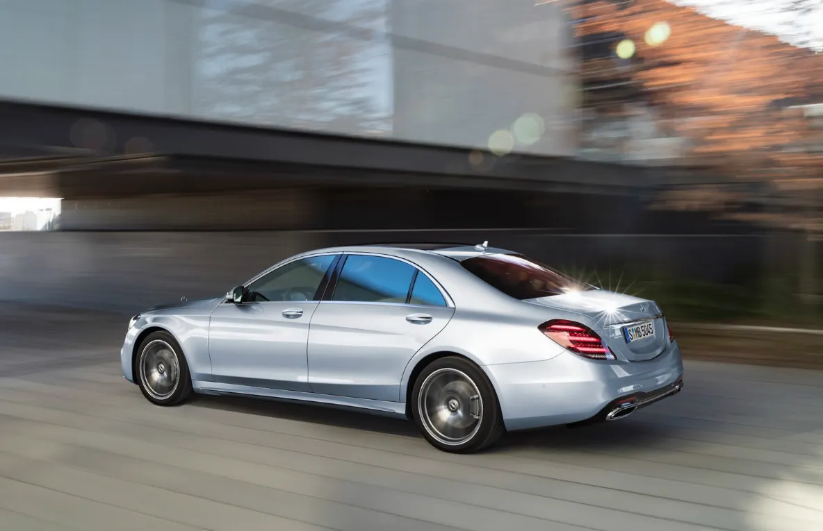 Cum arată noul Mercedes S-Class. Aşteptarea a luat sfârşit. Bolidul, dezvăluit
