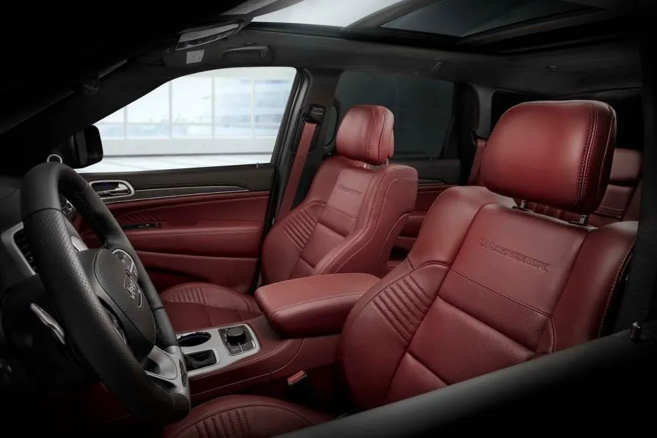 Americanii au reinventat Jeep-ul. Cum arată noul Grand Cherokee Trackhawk, cu 707 Cai Putere