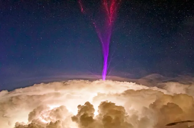 Fenomen extrem de RAR, surprins de un fotograf amator