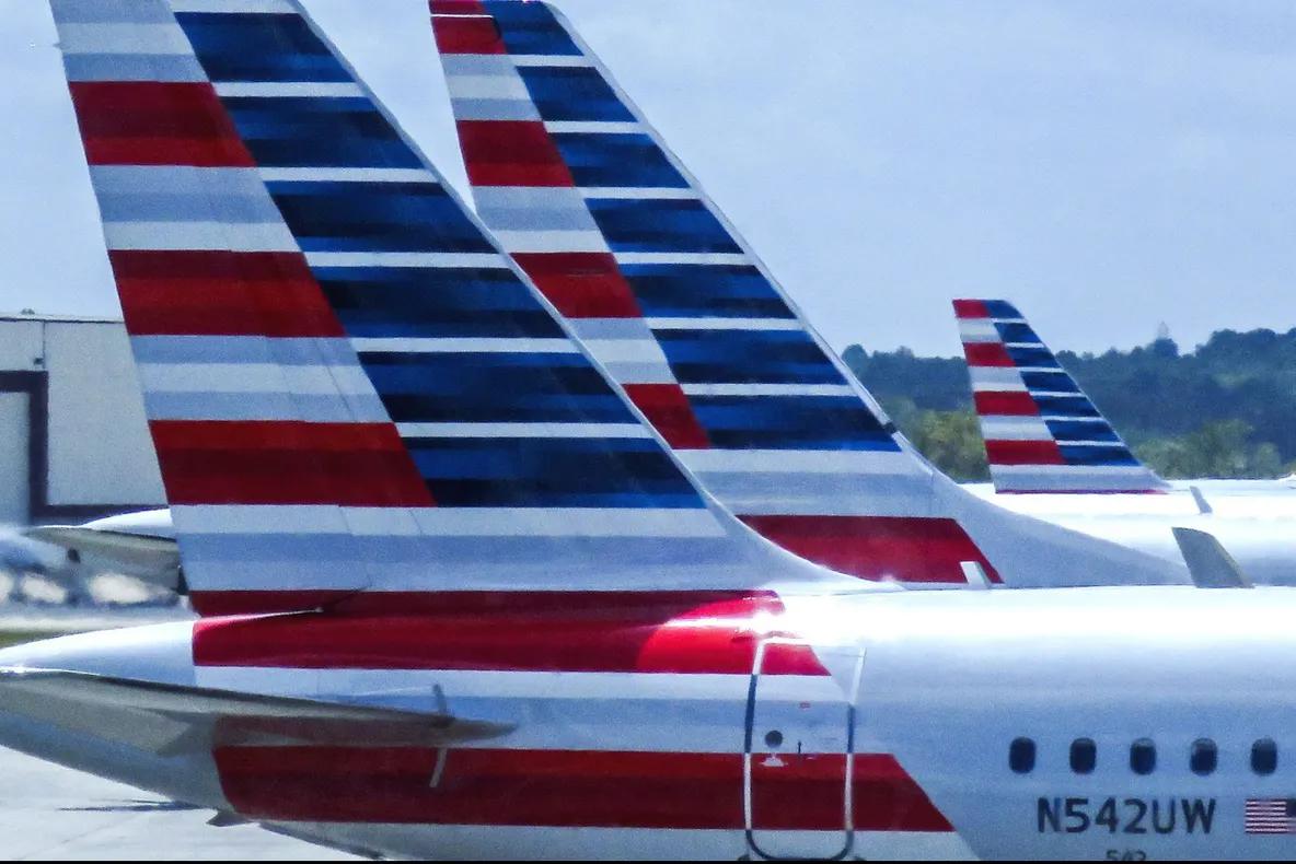 Un nou incident la bordul American Airlines: un angajat, AMENINȚĂRI DURE la adresa pasagerilor