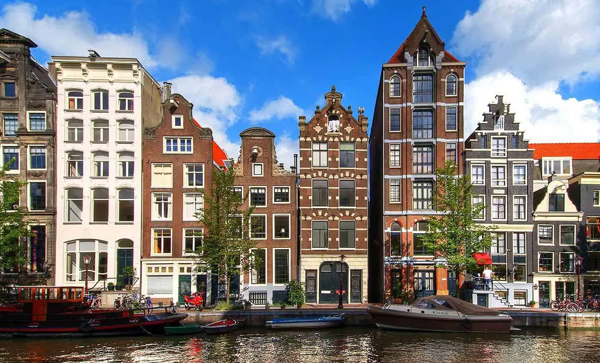 Oferte city break Amsterdam. Reduceri de 40% la Vola.ro