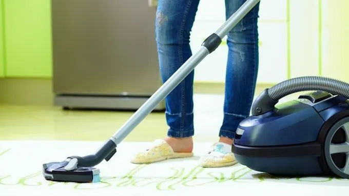 Aspiratorul, un adevărat focar de infecţie! Metoda simplă prin care îl poţi curăţa de microbi