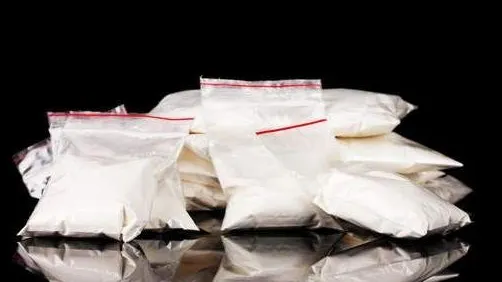 Peste 4 tone de cocaină, confiscate în largul El Salvador: 7 persoane au fost arestate