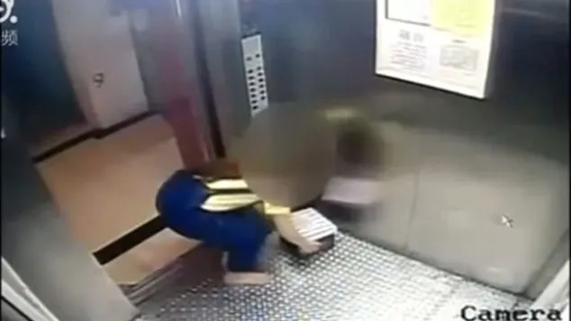 Şi-a aruncat copilul la gunoi, imediat după ce a născut! Este uimitor ce s-a întâmplat apoi cu el
