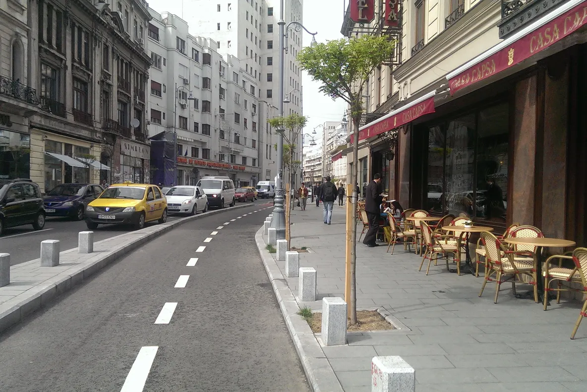 Calea Victoriei devine pietonală