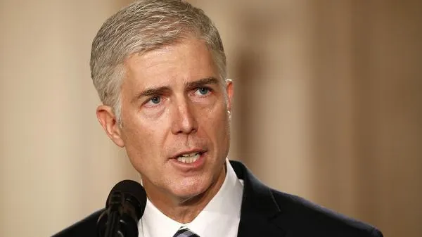 Senatul SUA îl confirmă pe Neil Gorsuch pentru Curtea Supremă