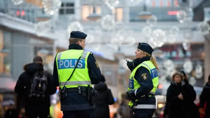 Alertă teroristă în orașul Malmo. Panică într-un mall