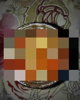 Ce a găsit un ieşean într-un borcan cu zacuscă